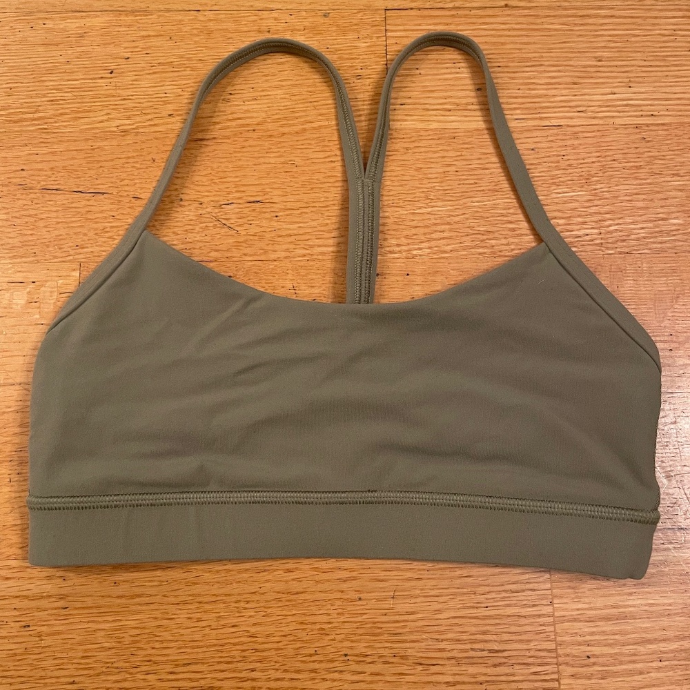 Lululemon Flow Y Nulu Bra no pads EUC